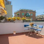 Molo Angioino *