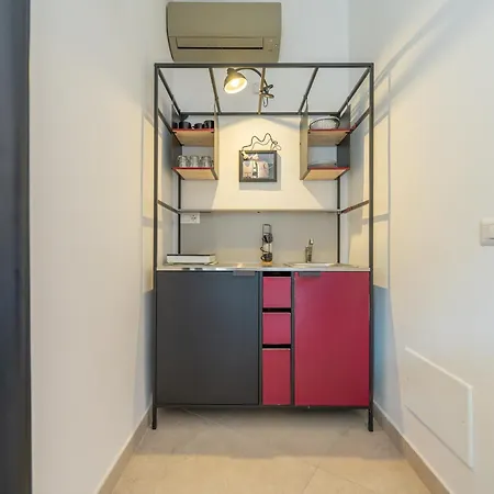 Molo Angioino 公寓