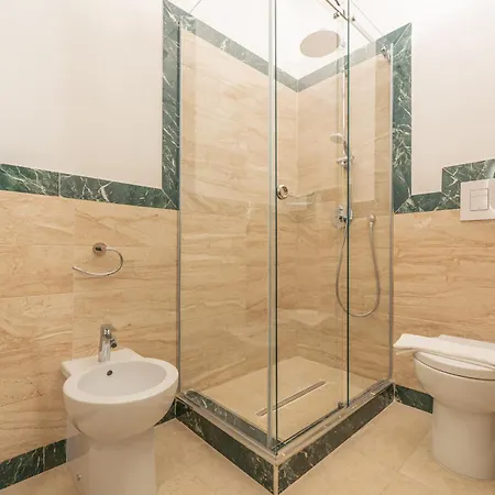 Molo Angioino Lägenhet