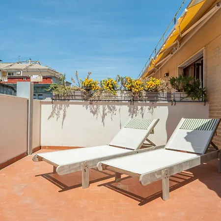 Lägenhet Molo Angioino