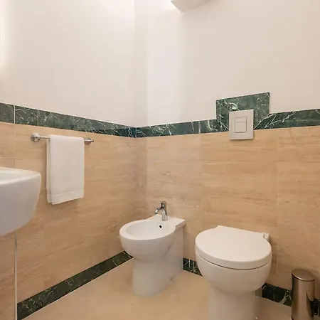 Molo Angioino *